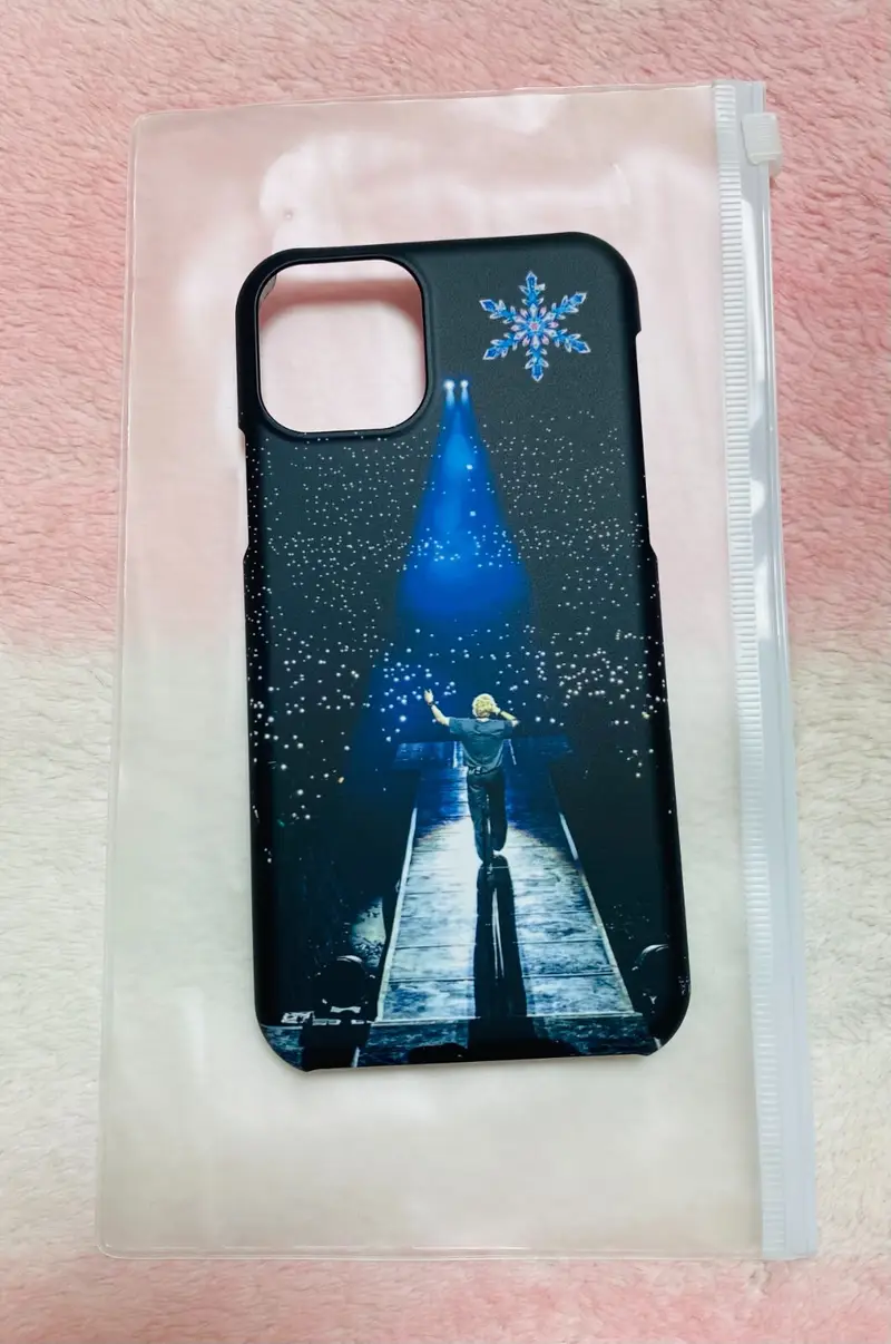 iPhone 11 PRO Snap (Matte) Purchased Black 제작 후기 I was disappointed that I couldn't get a custom case made because my iPhone is old, but I was so happy to be able to request one with the image I wanted!!

The colors are vivid, there is no smudging, and it is perfect! I tried this site based on a friend's recommendation and I am very satisfied!!- 마플 리얼 후기