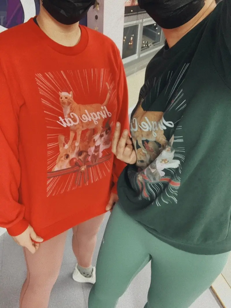 특양면 헤리 맨투맨(남녀공용) 2XL(105) 구매 제작 후기 가족냥들 크리스마스 기념해서 어글리맨투맨 만들었어요. 색도 잘나왔고 주변 반응도 좋아요ㅋㅋ 감사합니다!- 마플 리얼 후기