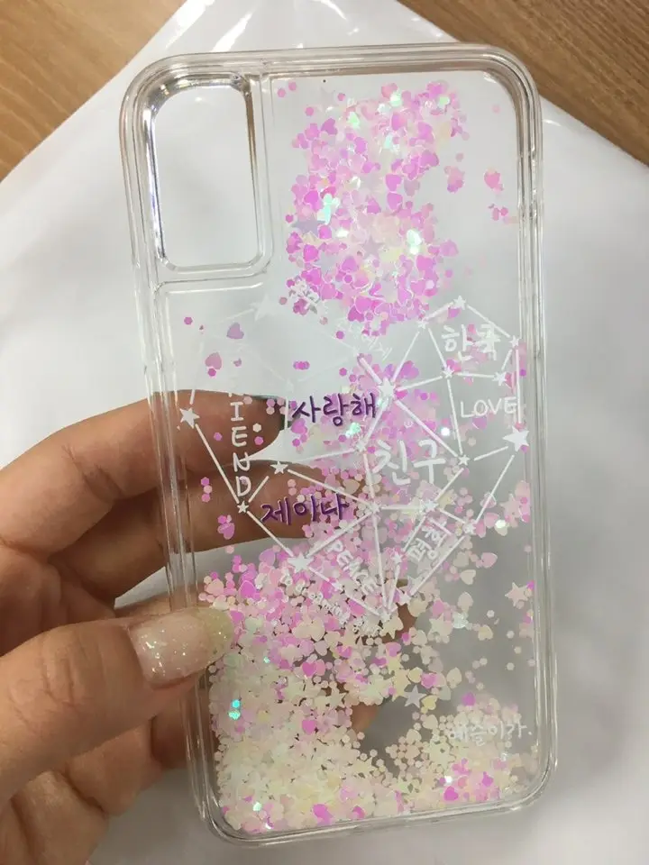 아이폰 X/XS 하트 글리터 케이스  아이폰 X/XS 구매 제작 후기 여름에 시원해 보이고 친구 선물로 줬는데 너무 좋아해요
외국인 친구들한테 한글타이포로 선물해 주는데 너무 인기좋음... 좀더 다양한 외국어 기입이 가능하고 대한민국 심볼이 더 다양했으면 좋겠어요
케이스도 더 튼튼해지고 닦이도 넣어주셔서 감사해요- 마플 리얼 후기